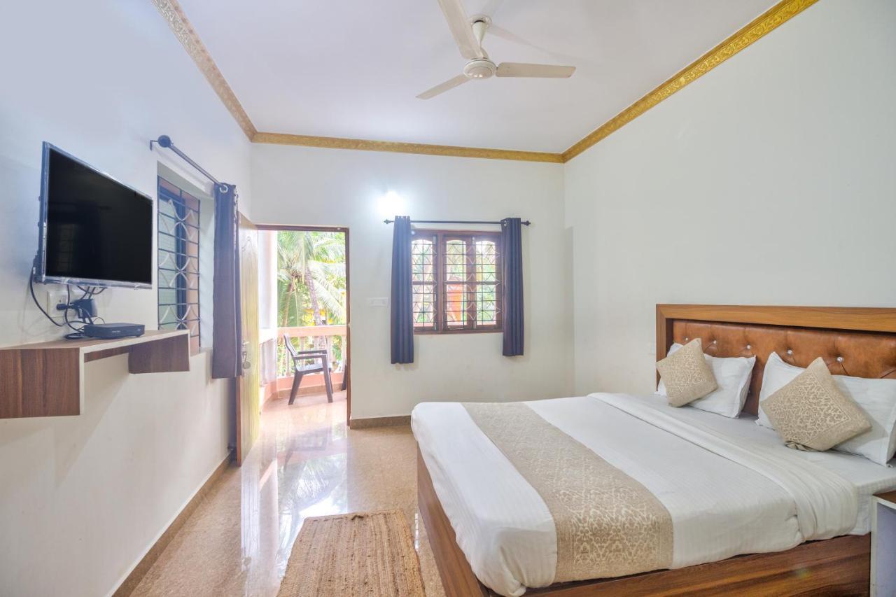 Отель Calangute Bay Экстерьер фото